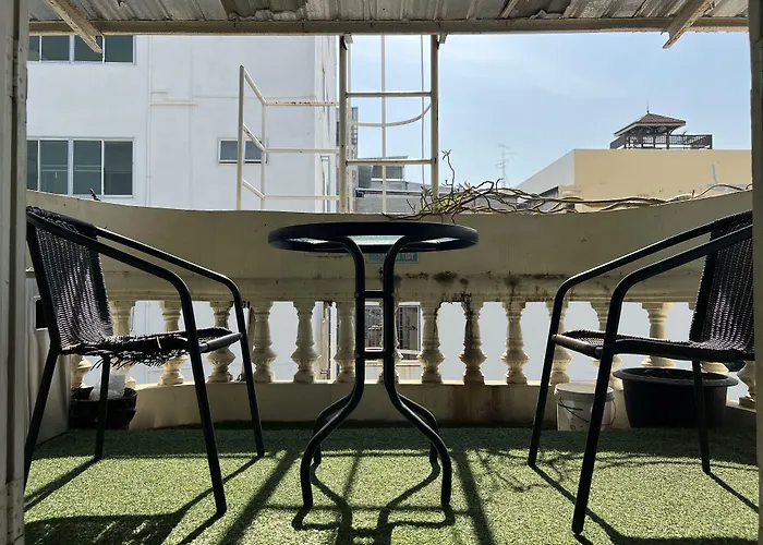 אכסניה Greenhouse Khaosan